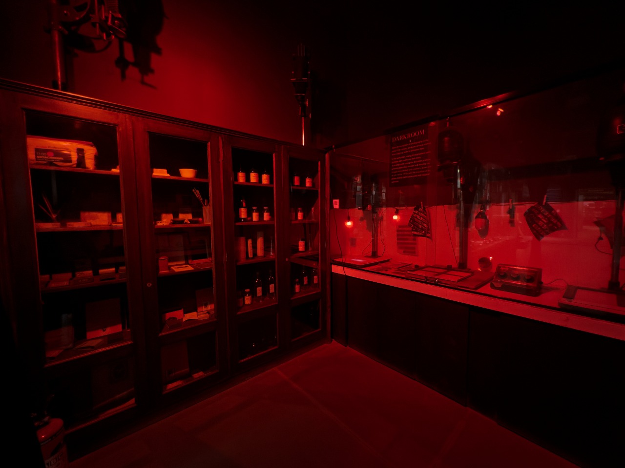 Making Magic in the Dark: A Simple History of Darkrooms